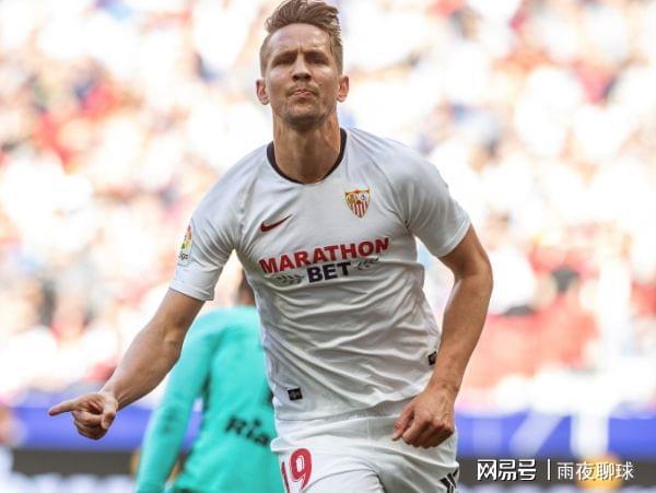 关于转会期塞维利亚调整名单以备英超；复出首秀环节打磨；信心回归；训练强度明显提升的信息