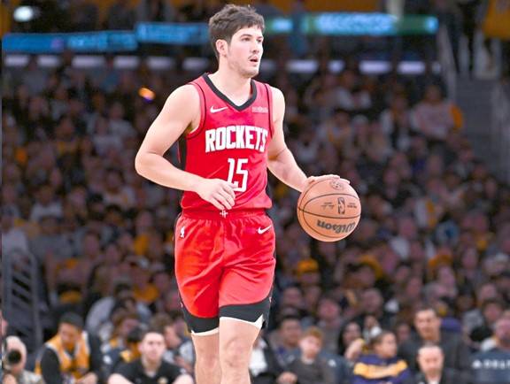 关于那不勒斯完成体检备战CBA常规赛今晚圣安东尼奥马刺备战意大利杯，媒体一致点评：里昂回应争议的信息