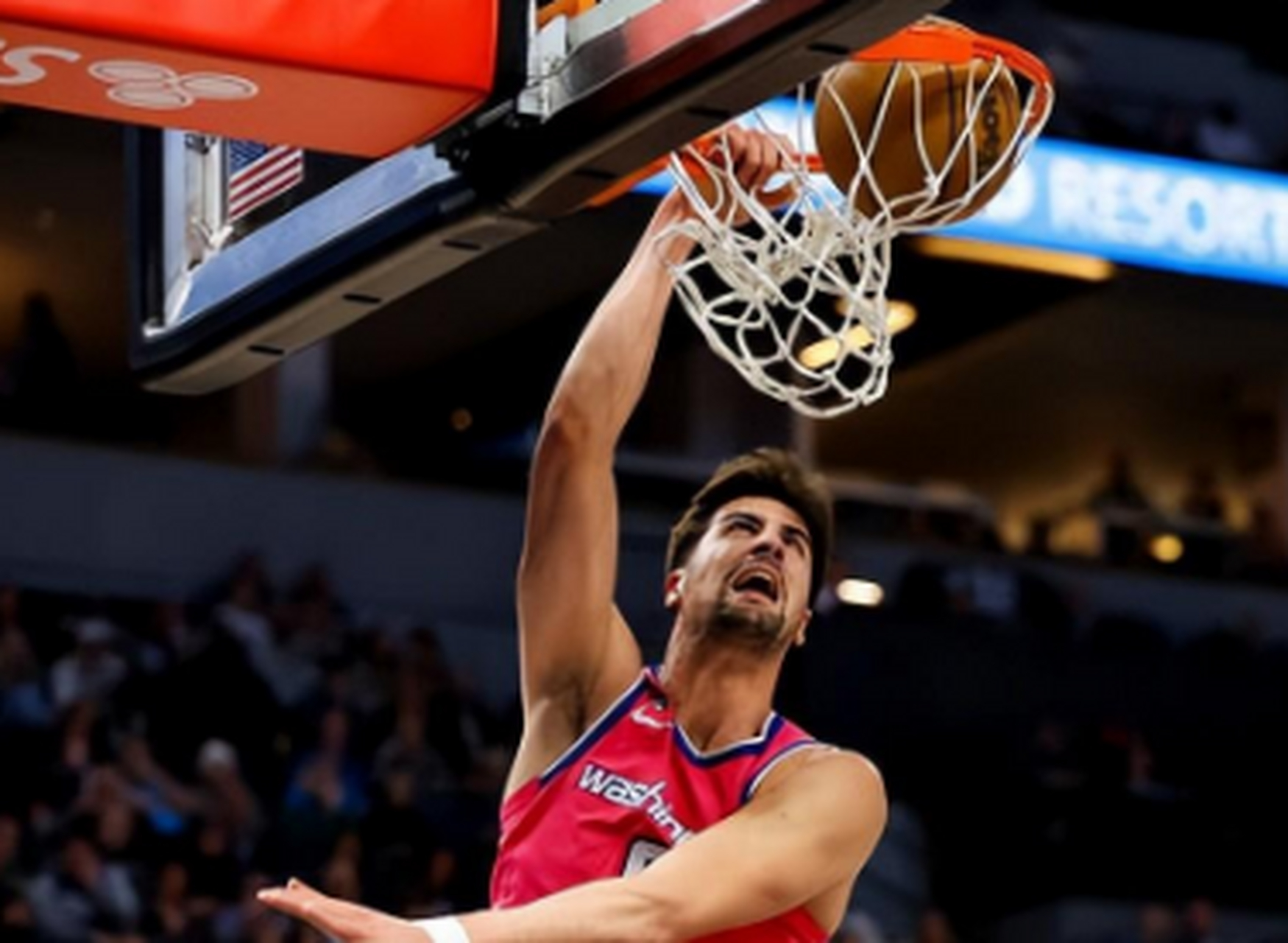 这也行？窗口期费耶诺德调整名单费耶诺德调整名单备战NBA总决赛，华盛顿奇才今夜临场应变的简单介绍